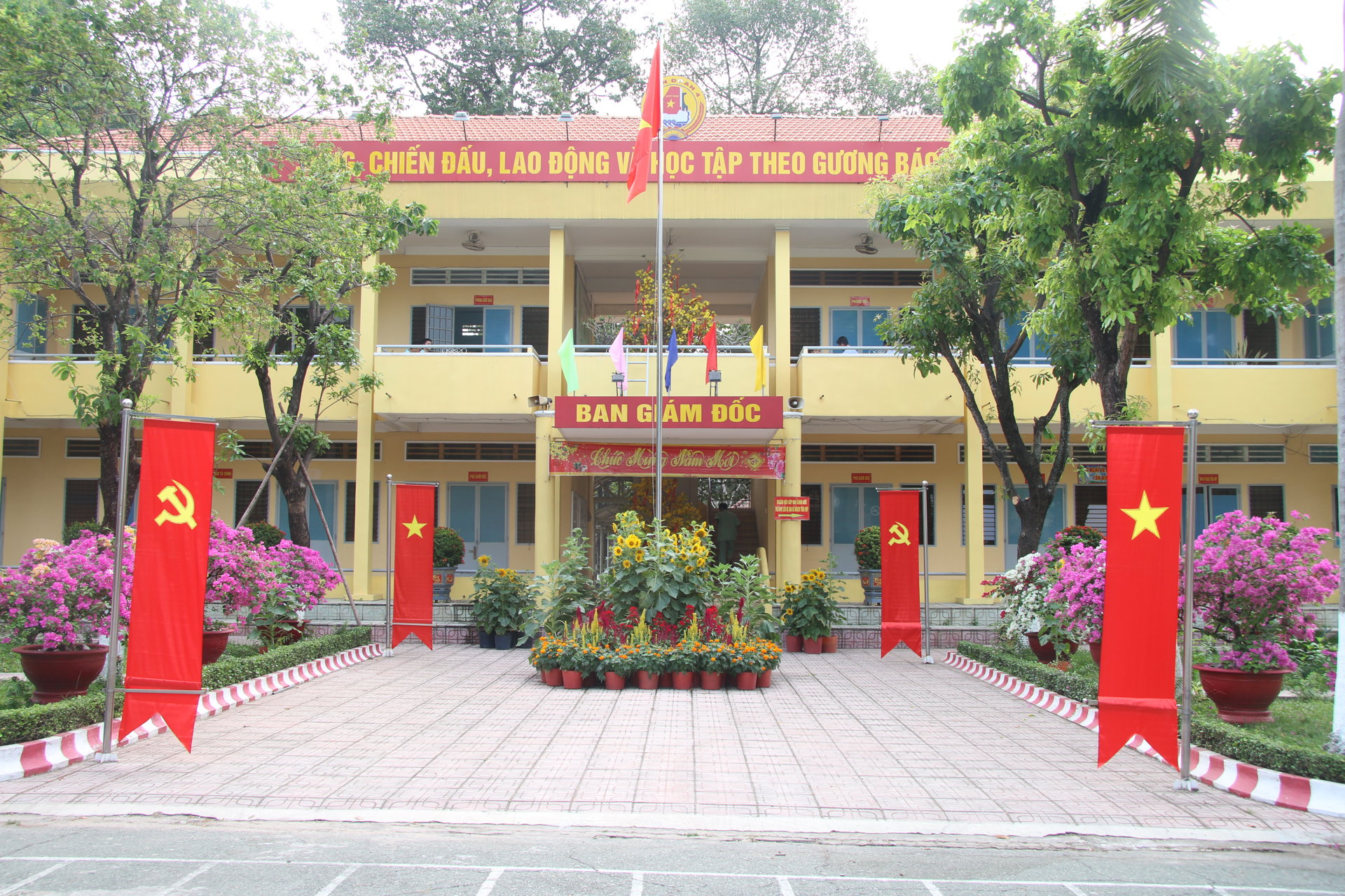 Tòa nhà bệnh viện