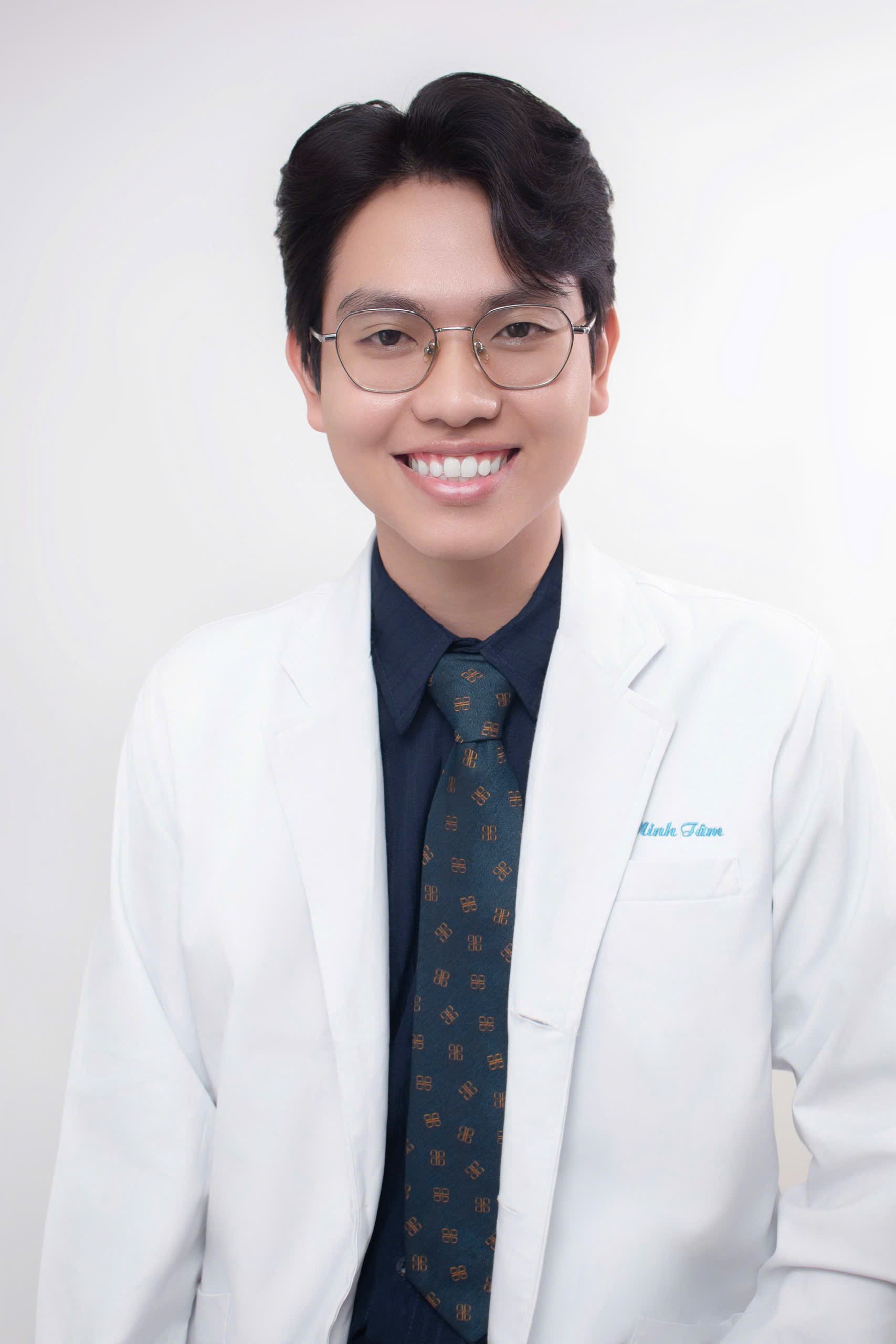 BS. HOÀNG MINH TÂM