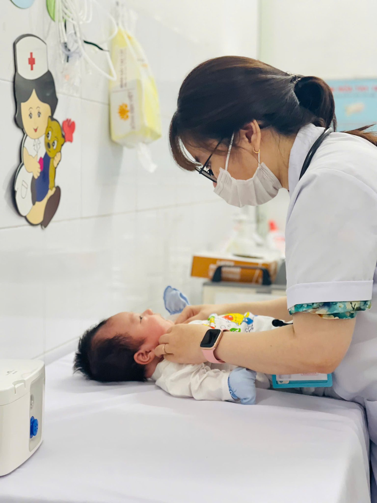 🚨Từ ngày 01/01/2026, Bệnh viện Quân y 4 chính thức triển khai khám nhi khoa có áp dụng bảo hiểm y tế.‼️